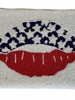 USA PATRIOTIC LIP BEADED CLUTCH